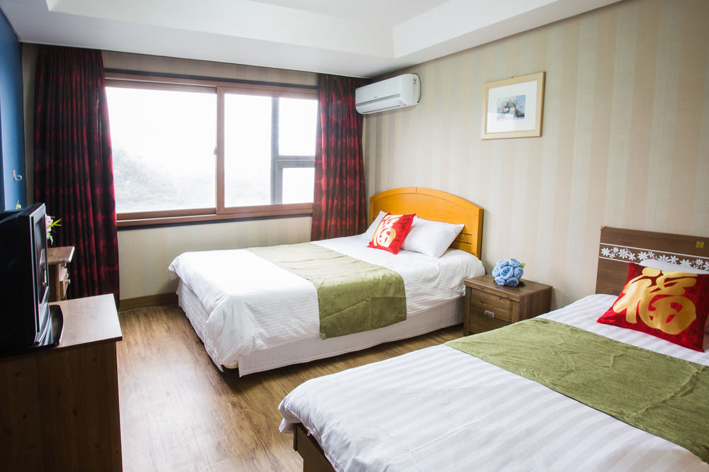 Alps Hotel Jeju Bagian luar foto