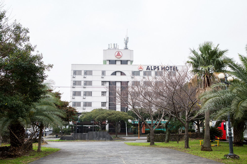 Alps Hotel Jeju Bagian luar foto