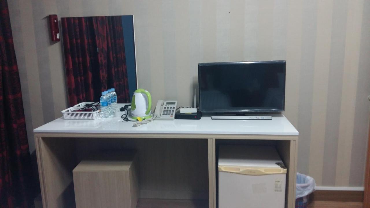 Alps Hotel Jeju Bagian luar foto
